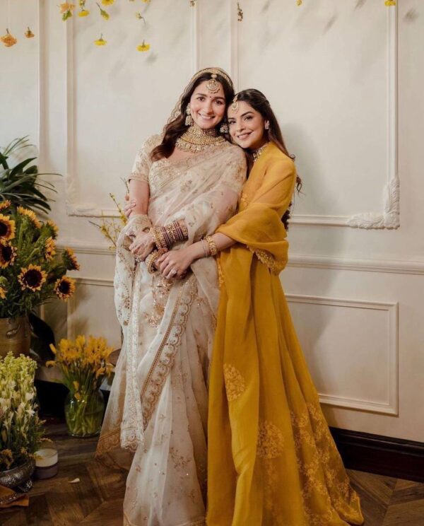 Alia Bhatt Wear White Color Gorgeous Organza Saree - Image 8