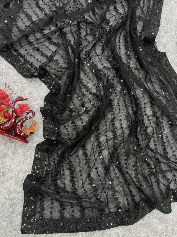 Madhuri Dixit Black Soft Net Saree - Image 9