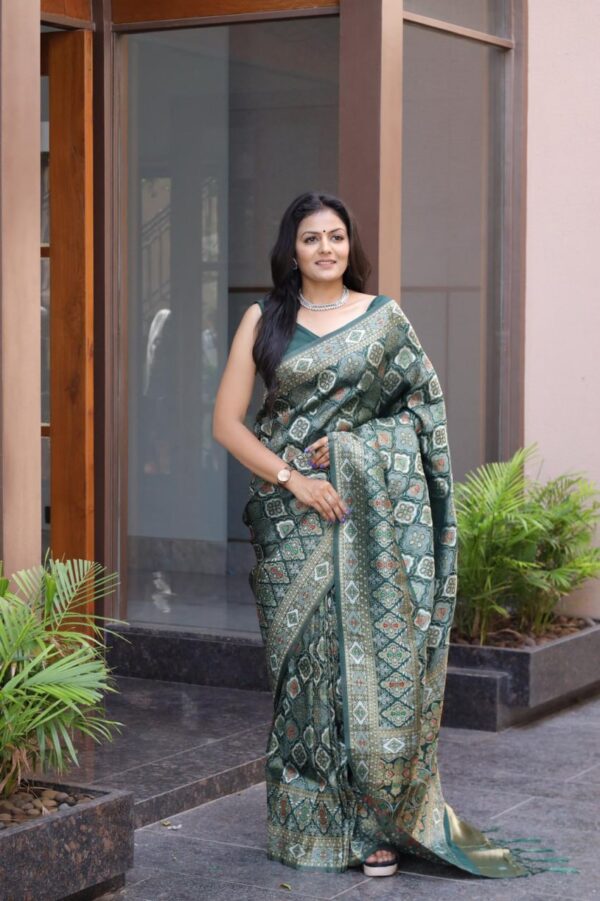 Soft Banarasi Silk Saree With Adorable Blouse Pieced - Image 2