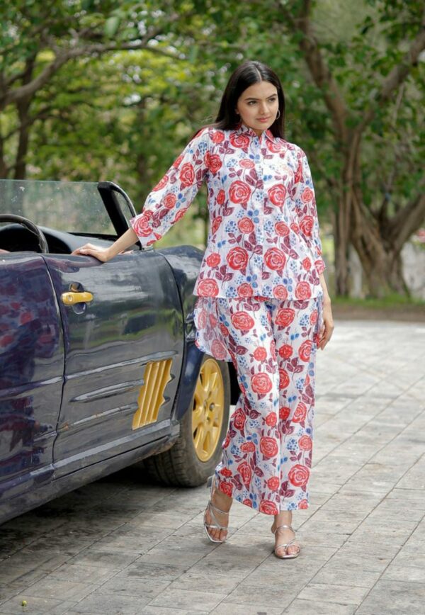Digital Printed Muslin Cotton Straight Kurta Set in Off White and Red - Image 4