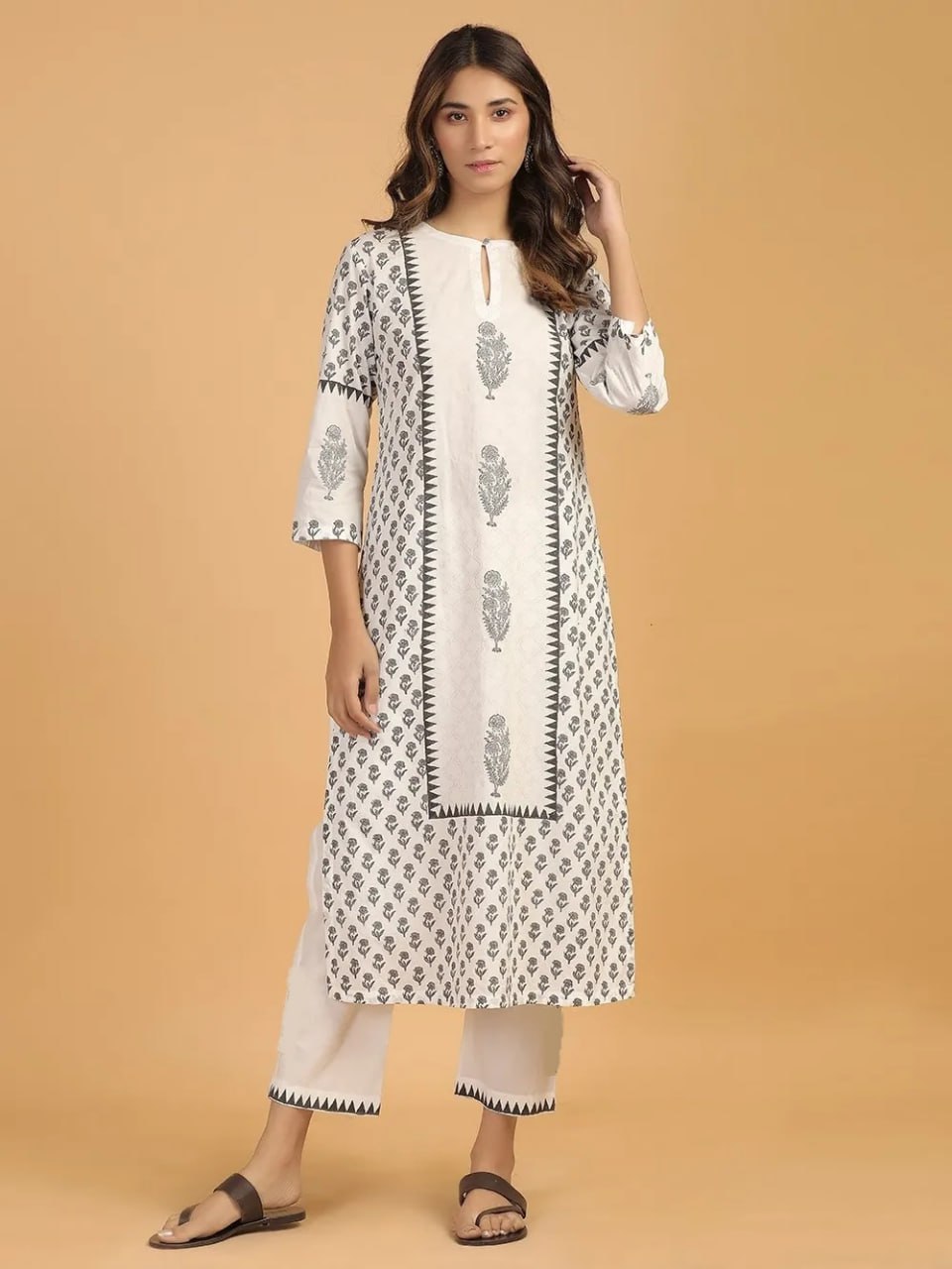 White Black Hand Block Printed Cotton Kurta with Pants- Set of 2 - Image 4