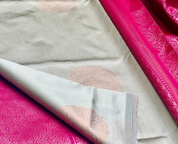 Designer banarsi handloom in kanjiavaram kubera silk concept with contrast pallu border and designer brocade blouse - Image 4