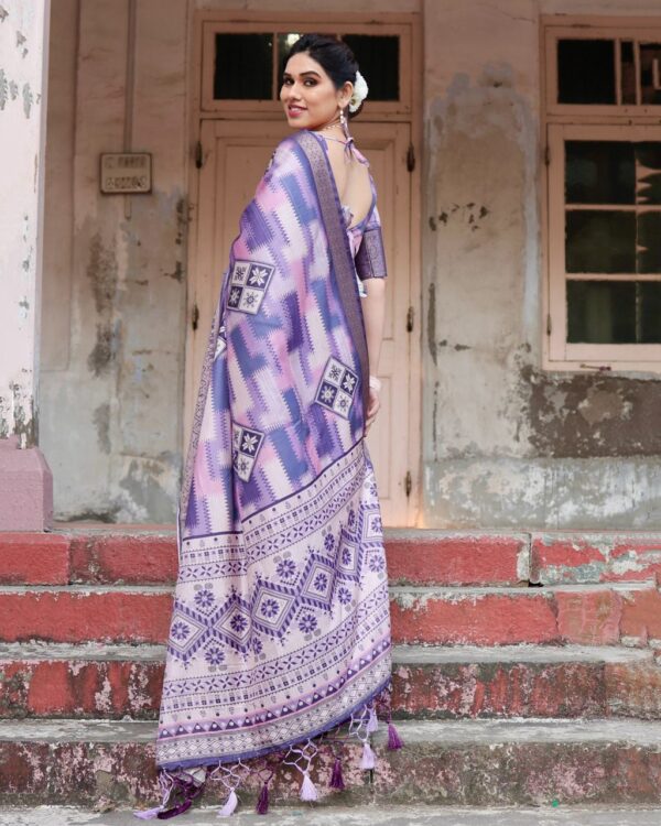 Lavender Peach Digital Print Dolla Silk Party Wear Ethnic Saree With Blouse - Image 7