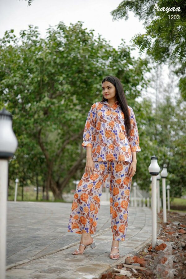 Digital Printed Muslin Cotton Straight Kurta Set in Off White and Orange - Image 3