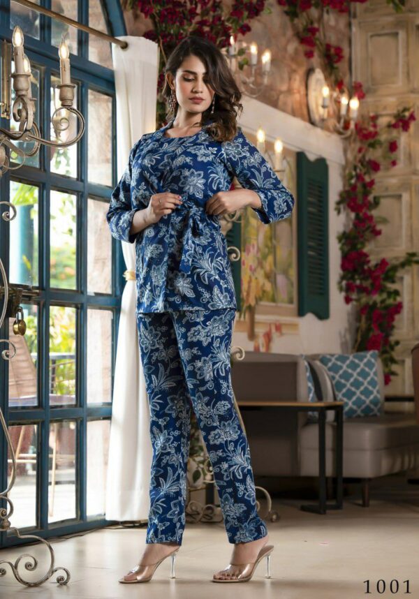 Digital Printed Satin Crop Top Set With Jacket in Navy Blue - Image 4