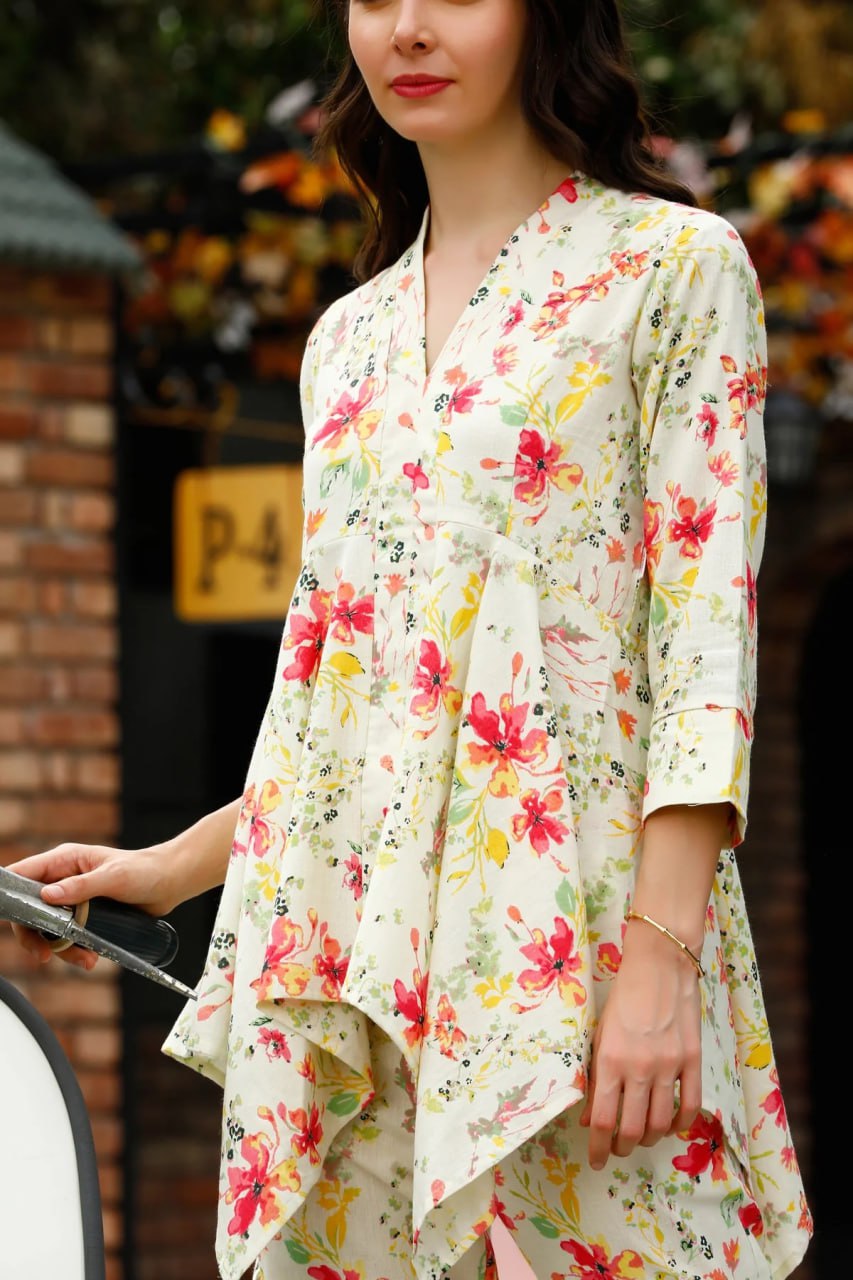 Women cream floral printed Co-ord Sets - Image 5