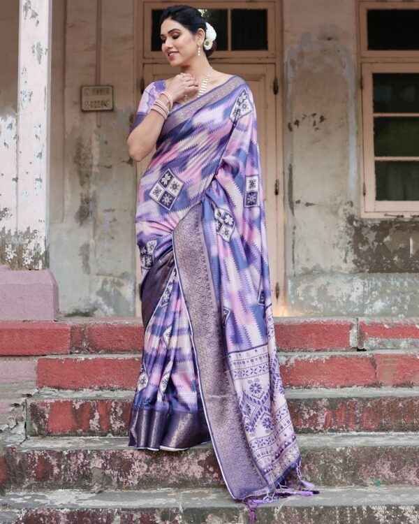 Lavender Peach Digital Print Dolla Silk Party Wear Ethnic Saree With Blouse - Image 5