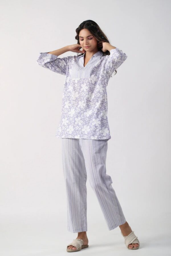 Women Lavender Floral Printed Co-Ord Sets - Image 2