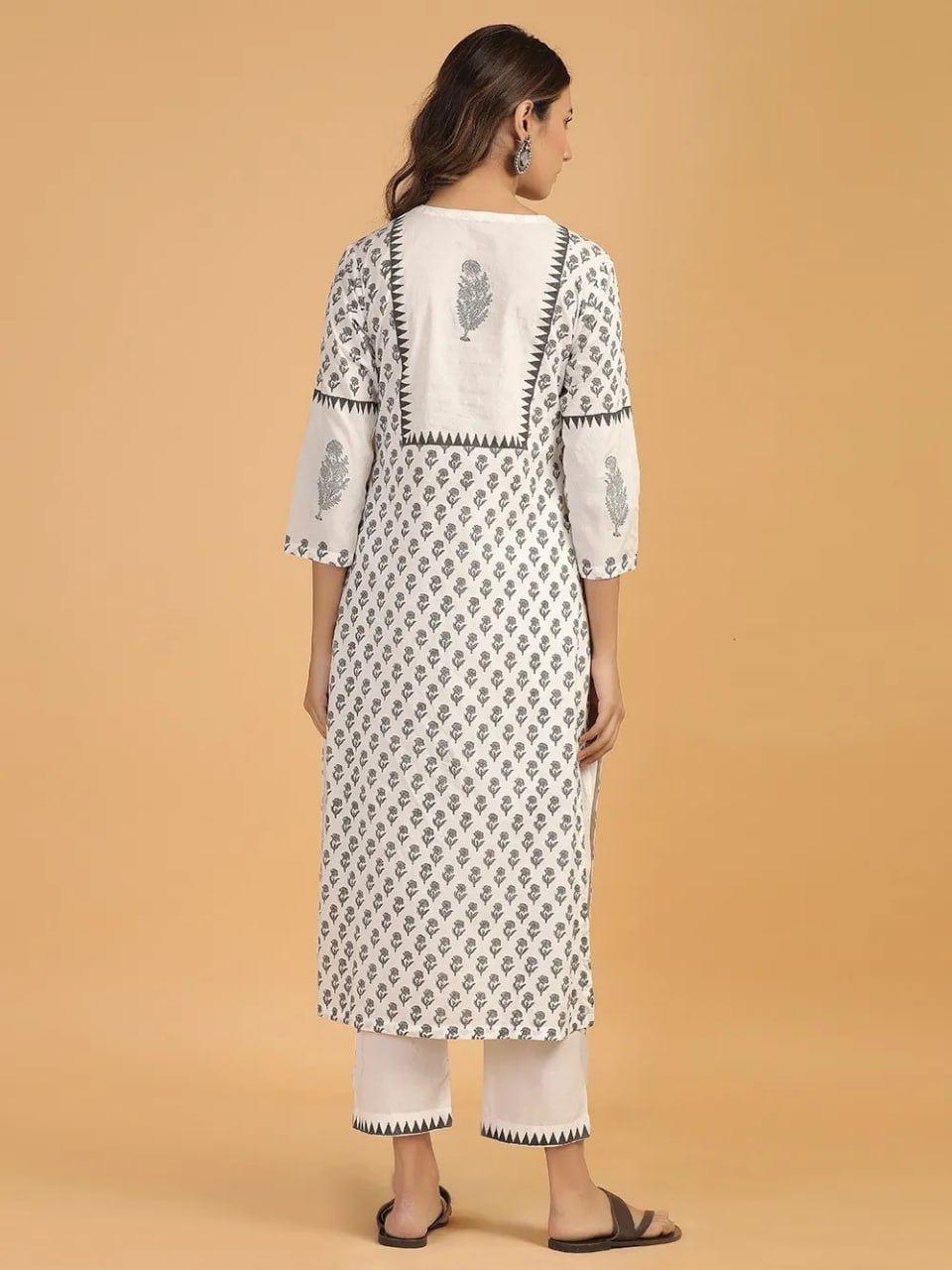 White Black Hand Block Printed Cotton Kurta with Pants- Set of 2 - Image 5