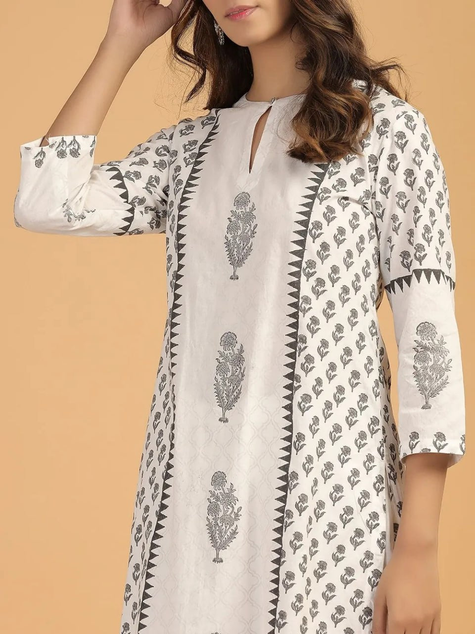 White Black Hand Block Printed Cotton Kurta with Pants- Set of 2 - Image 3