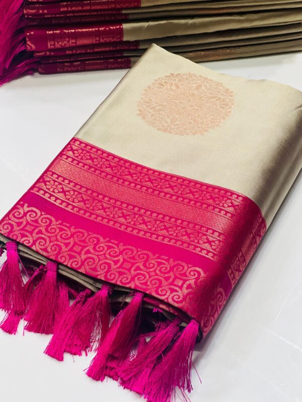 Designer banarsi handloom in kanjiavaram kubera silk concept with contrast pallu border and designer brocade blouse - Image 12